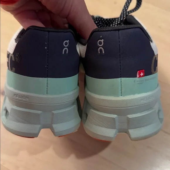 On Running Women's White and Mint Sneakers - Picture 4 of 10